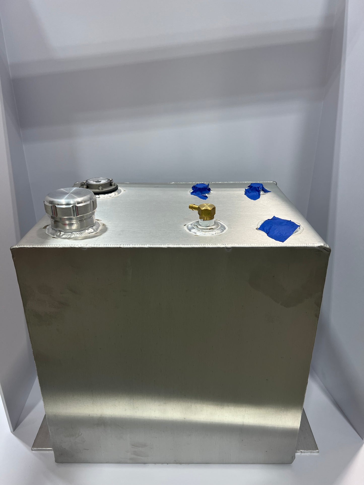 15 Gal Aluminum Custom Gas Tank w/ Mechanical Gauge