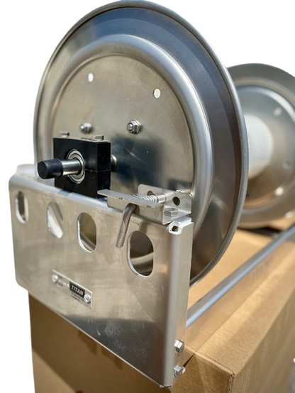 Titan Manual 18" Full Frame Reel